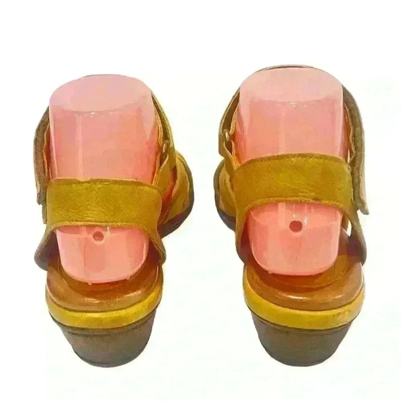 Miz Mooz Women’s Yellow Leather Heeled Sandals Collette With Strap SZ 37/ 6.5-7 - Picture 7 of 12
